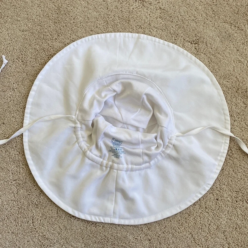 I play | White Sun Hat | 2-4T